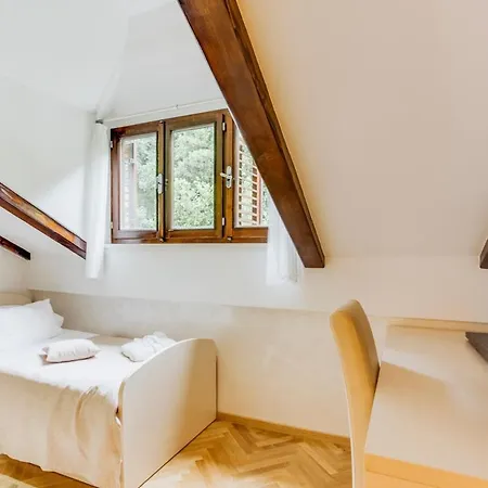 Lazaret Sleeps 9 With Pool Air Con And Wifi * Dubrovnik